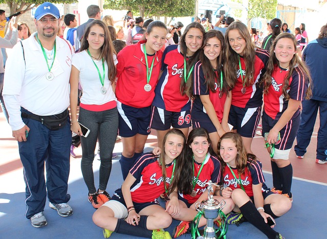 ❌马卡：范迪克加盟被皇马很快否决；球队不会花大价钱买中卫.